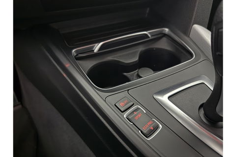 BMW 3 Serie 318i Executive Sfeer LED Clima Cruise Navi PDC 18''LMV