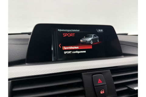 BMW 3 Serie 318i Executive Sfeer LED Clima Cruise Navi PDC 18''LMV