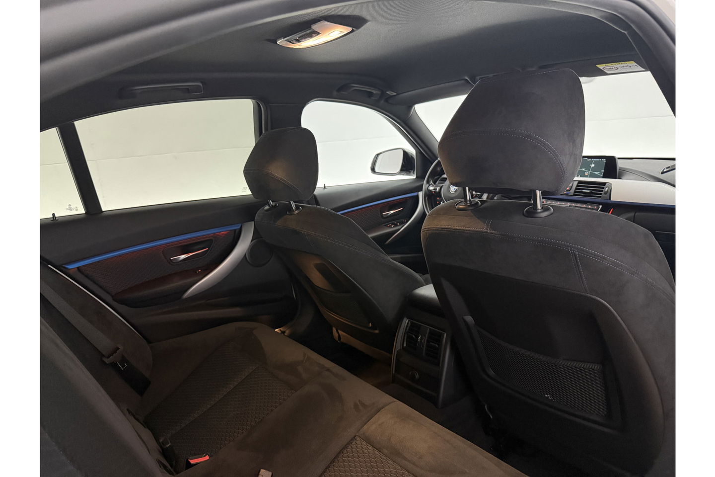 BMW 3 Serie 318i Executive Sfeer LED Clima Cruise Navi PDC 18''LMV