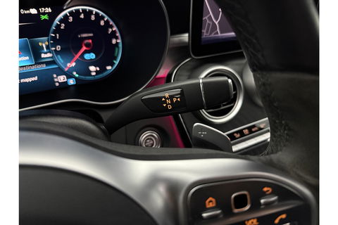 Mercedes-Benz C-Klasse C300e AMG 211PK Pano 360Camera Trekhaak Sfeerverl. Carplay Clima LED Navi Stoelverwarming