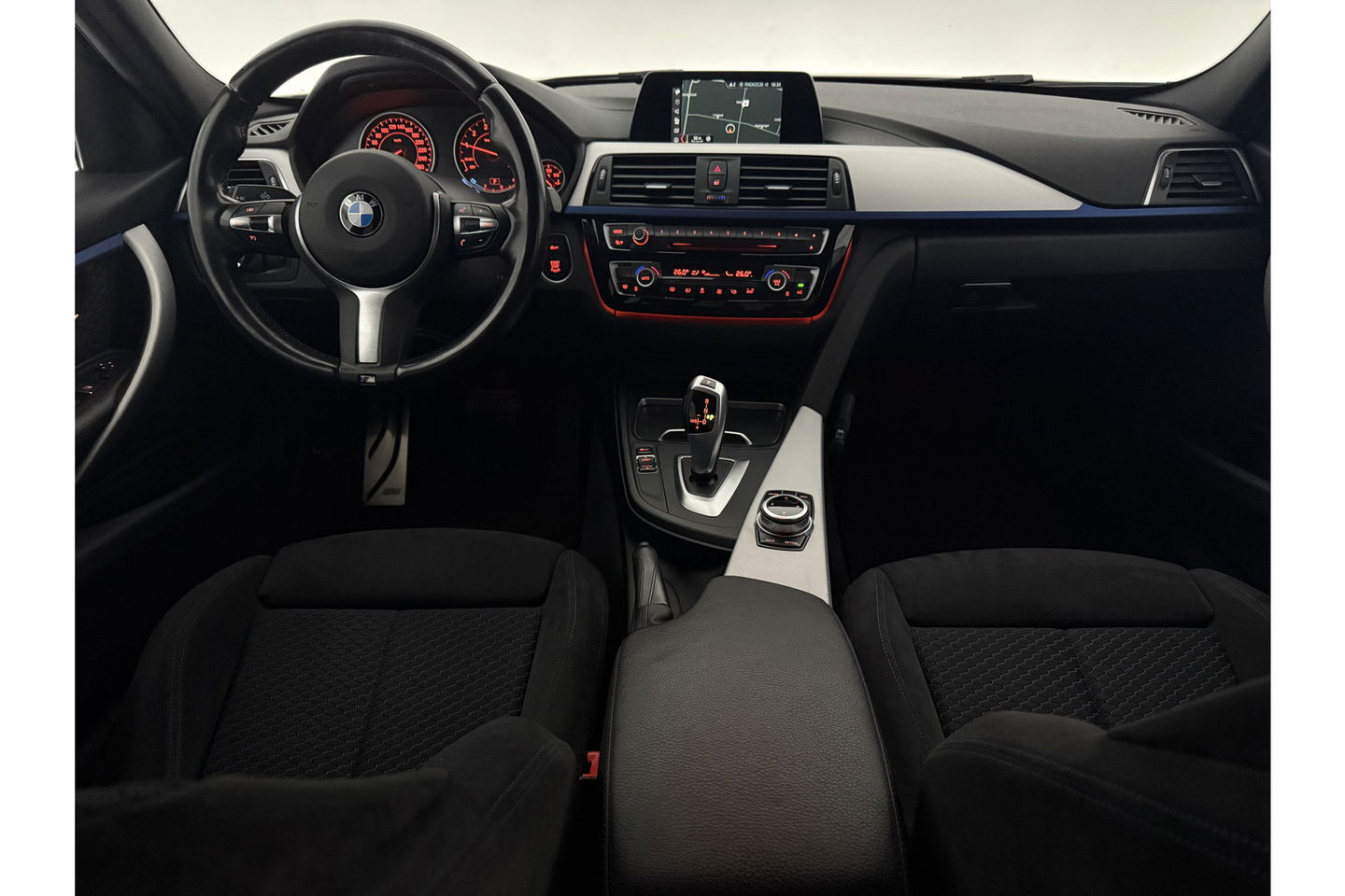 BMW 3 Serie 318i Executive Sfeer LED Clima Cruise Navi PDC 18''LMV