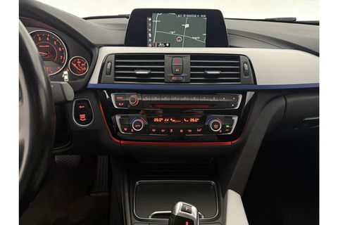 BMW 3 Serie 318i Executive Sfeer LED Clima Cruise Navi PDC 18''LMV