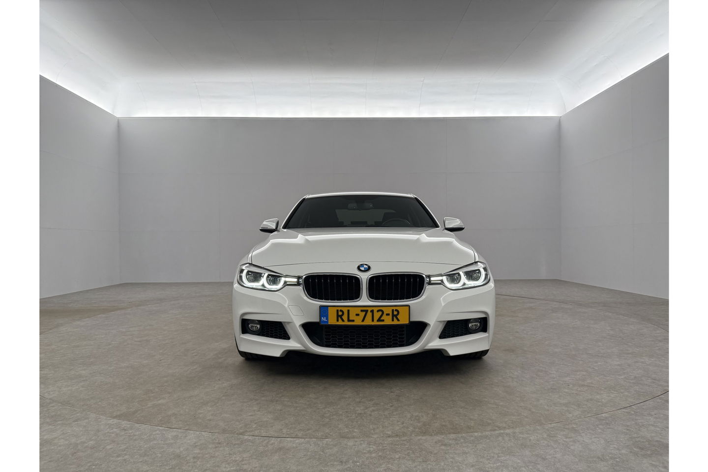 BMW 3 Serie 318i Executive Sfeer LED Clima Cruise Navi PDC 18''LMV