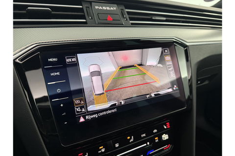 Volkswagen Passat 1.5 TSI 150PK R-Line DSG Pano Virtual Trekhaak LED ACC Camera Clima Carplay Leder Navi 18"LMV PDC