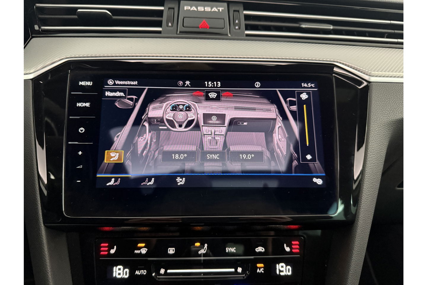 Volkswagen Passat 1.5 TSI 150PK R-Line DSG Pano Virtual Trekhaak LED ACC Camera Clima Carplay Leder Navi 18"LMV PDC