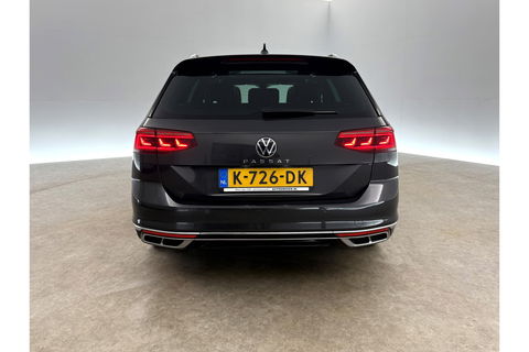 Volkswagen Passat 1.5 TSI 150PK R-Line DSG Pano Virtual Trekhaak LED ACC Camera Clima Carplay Leder Navi 18"LMV PDC