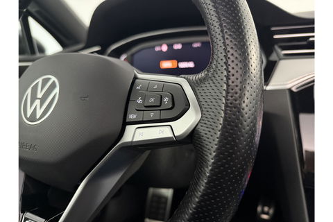 Volkswagen Passat 1.5 TSI 150PK R-Line DSG Pano Virtual Trekhaak LED ACC Camera Clima Carplay Leder Navi 18"LMV PDC