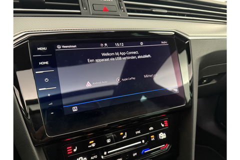 Volkswagen Passat 1.5 TSI 150PK R-Line DSG Pano Virtual Trekhaak LED ACC Camera Clima Carplay Leder Navi 18"LMV PDC