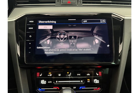 Volkswagen Passat 1.5 TSI 150PK R-Line DSG Pano Virtual Trekhaak LED ACC Camera Clima Carplay Leder Navi 18"LMV PDC