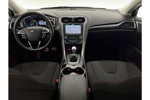 Ford Mondeo 1.5 ST-Line 161PK LED Sfeerverl. Trekhaak Clima Cruise Navigatie PDC 18"LMV