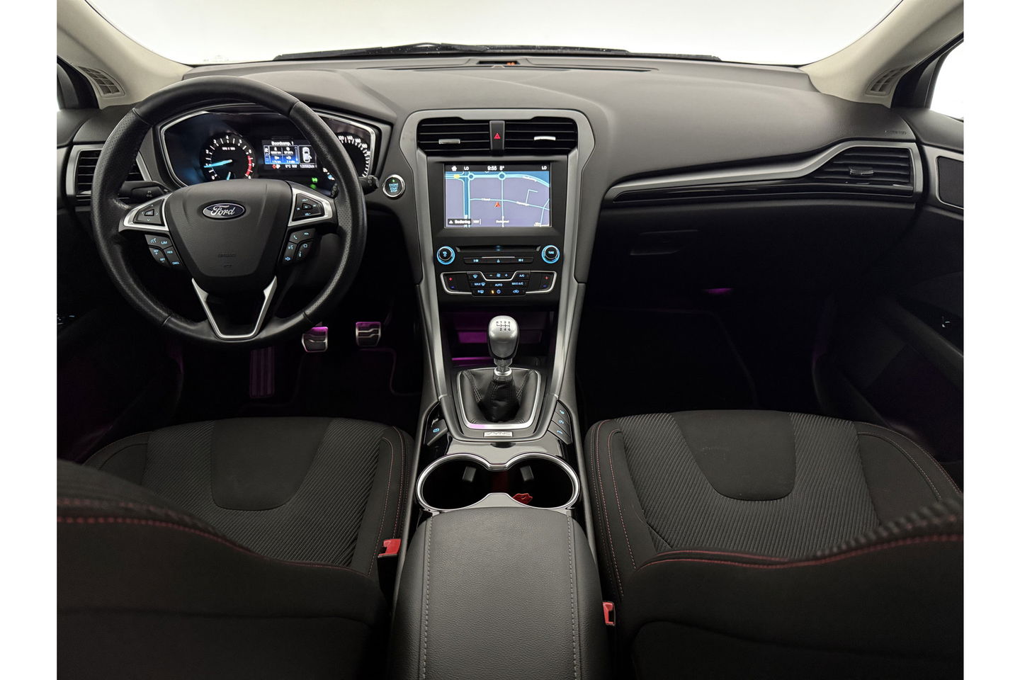 Ford Mondeo 1.5 ST-Line 161PK LED Sfeerverl. Trekhaak Clima Cruise Navigatie PDC 18"LMV