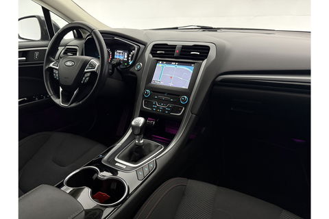 Ford Mondeo 1.5 ST-Line 161PK LED Sfeerverl. Trekhaak Clima Cruise Navigatie PDC 18"LMV