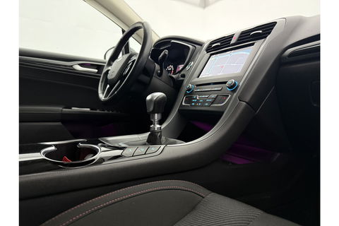 Ford Mondeo 1.5 ST-Line 161PK LED Sfeerverl. Trekhaak Clima Cruise Navigatie PDC 18"LMV