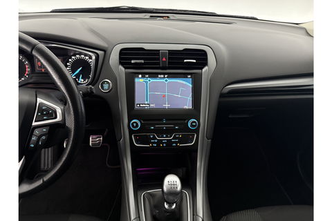 Ford Mondeo 1.5 ST-Line 161PK LED Sfeerverl. Trekhaak Clima Cruise Navigatie PDC 18"LMV