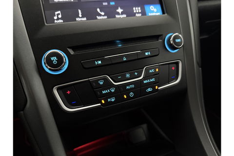 Ford Mondeo 1.5 ST-Line 161PK LED Sfeerverl. Trekhaak Clima Cruise Navigatie PDC 18"LMV