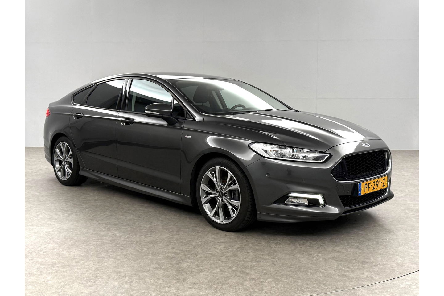 Ford Mondeo 1.5 ST-Line 161PK LED Sfeerverl. Trekhaak Clima Cruise Navigatie PDC 18"LMV