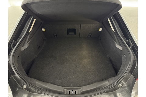 Ford Mondeo 1.5 ST-Line 161PK LED Sfeerverl. Trekhaak Clima Cruise Navigatie PDC 18"LMV