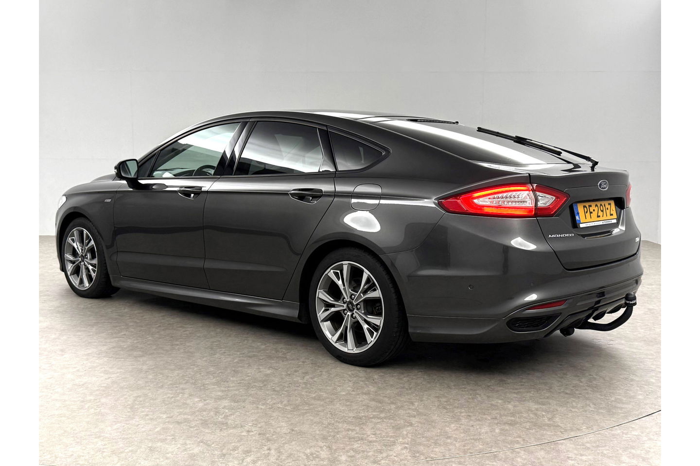 Ford Mondeo 1.5 ST-Line 161PK LED Sfeerverl. Trekhaak Clima Cruise Navigatie PDC 18"LMV