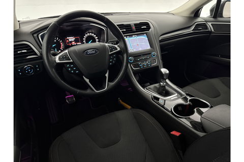 Ford Mondeo 1.5 ST-Line 161PK LED Sfeerverl. Trekhaak Clima Cruise Navigatie PDC 18"LMV