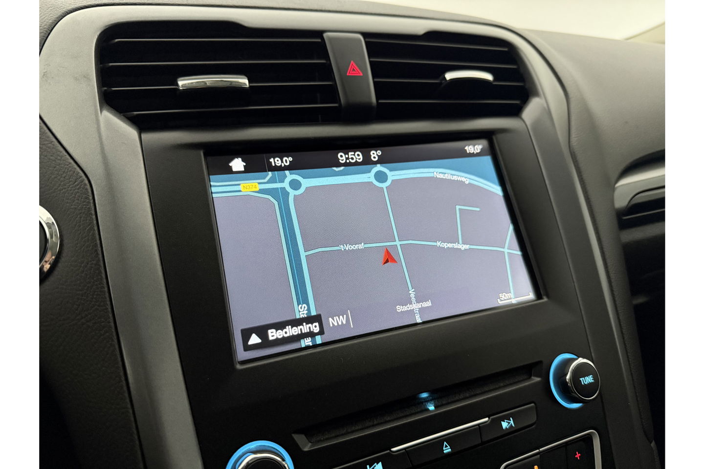 Ford Mondeo 1.5 ST-Line 161PK LED Sfeerverl. Trekhaak Clima Cruise Navigatie PDC 18"LMV