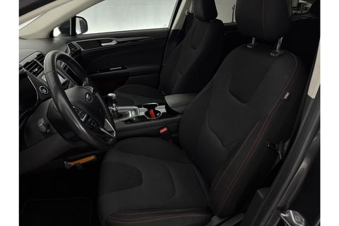 Ford Mondeo 1.5 ST-Line 161PK LED Sfeerverl. Trekhaak Clima Cruise Navigatie PDC 18"LMV