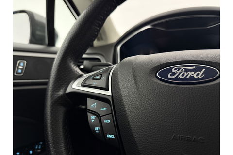 Ford Mondeo 1.5 ST-Line 161PK LED Sfeerverl. Trekhaak Clima Cruise Navigatie PDC 18"LMV