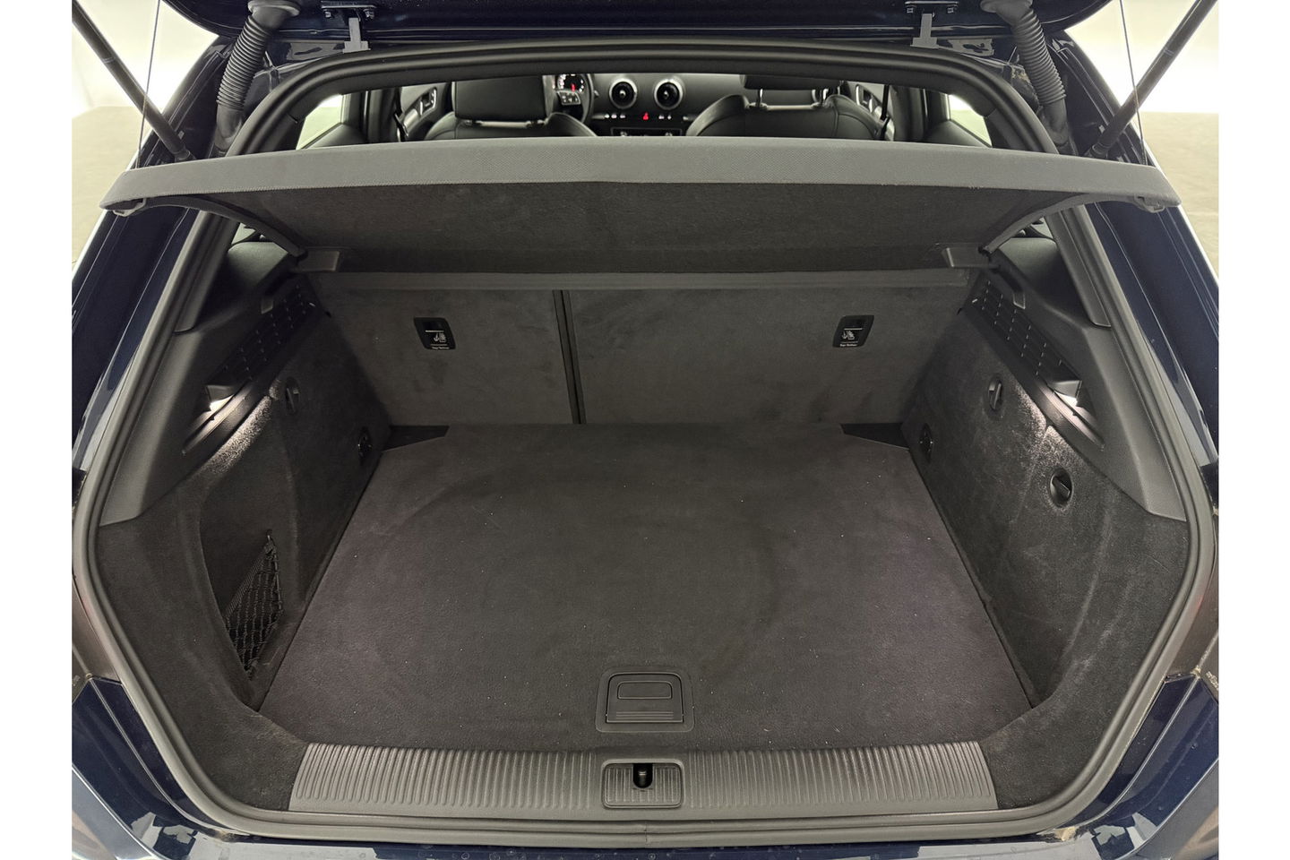 Audi A3 1.0 TFSI S-line LED Cruise Clima Navigatie Parkeersensoren 18''LMV