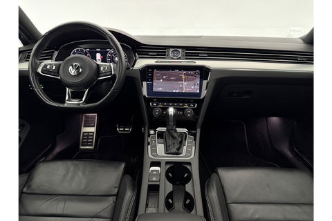 Volkswagen Passat 1.5 TSI 150PK R-line DSG Pano LED ACC Virtual Carplay Trekhaak Camera Navi Clima PDC Leder 19"LMV