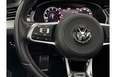 Volkswagen Passat 1.5 TSI 150PK R-line DSG Pano LED ACC Virtual Carplay Trekhaak Camera Navi Clima PDC Leder 19"LMV