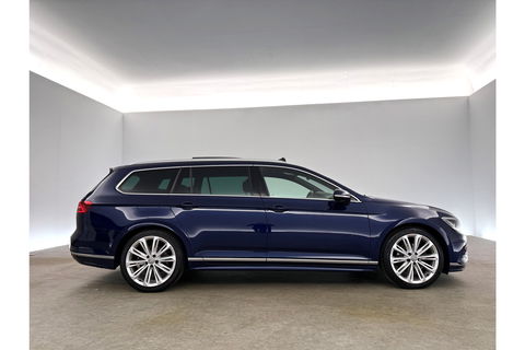 Volkswagen Passat 1.5 TSI 150PK R-line DSG Pano LED ACC Virtual Carplay Trekhaak Camera Navi Clima PDC Leder 19"LMV