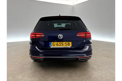 Volkswagen Passat 1.5 TSI 150PK R-line DSG Pano LED ACC Virtual Carplay Trekhaak Camera Navi Clima PDC Leder 19"LMV