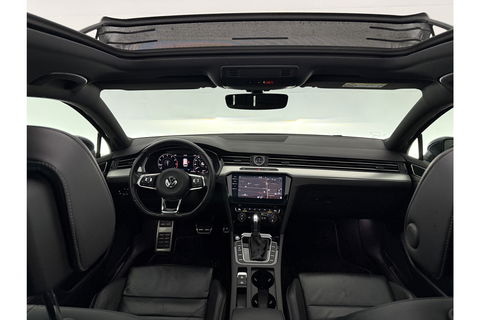 Volkswagen Passat 1.5 TSI 150PK R-line DSG Pano LED ACC Virtual Carplay Trekhaak Camera Navi Clima PDC Leder 19"LMV