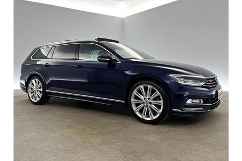 Volkswagen Passat 1.5 TSI 150PK R-line DSG Pano LED ACC Virtual Carplay Trekhaak Camera Navi Clima PDC Leder 19"LMV