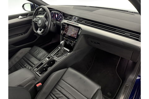 Volkswagen Passat 1.5 TSI 150PK R-line DSG Pano LED ACC Virtual Carplay Trekhaak Camera Navi Clima PDC Leder 19"LMV