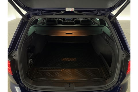 Volkswagen Passat 1.5 TSI 150PK R-line DSG Pano LED ACC Virtual Carplay Trekhaak Camera Navi Clima PDC Leder 19"LMV