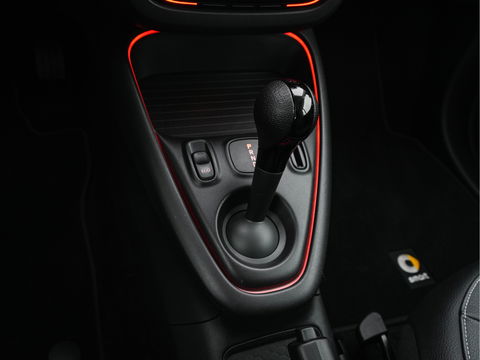 Smart Fortwo EQ Comfort PLUS 18 kWh [ 3-Fase ] Aut. *PANO | FULL-LED | FULL-LEATHER | NAVI-FULLMAP | CAMERA | BRABUS-WHEELS | AMBIENT-LIGHT | AIRCO | PDC | CRUISE | DAB | CARPLAY | COMFORT-SEATS | 16''ALU*