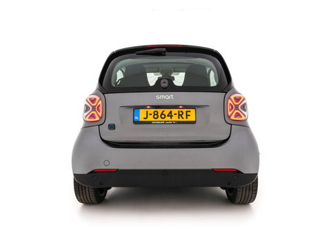Smart Fortwo EQ Comfort PLUS 18 kWh [ 3-Fase ] Aut. *PANO | FULL-LED | FULL-LEATHER | NAVI-FULLMAP | CAMERA | BRABUS-WHEELS | AMBIENT-LIGHT | AIRCO | PDC | CRUISE | DAB | CARPLAY | COMFORT-SEATS | 16''ALU*