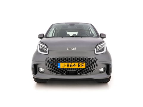 Smart Fortwo EQ Comfort PLUS 18 kWh [ 3-Fase ] Aut. *PANO | FULL-LED | FULL-LEATHER | NAVI-FULLMAP | CAMERA | BRABUS-WHEELS | AMBIENT-LIGHT | AIRCO | PDC | CRUISE | DAB | CARPLAY | COMFORT-SEATS | 16''ALU*