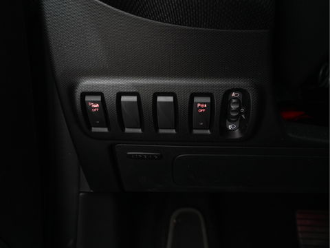 Smart Fortwo EQ Comfort PLUS 18 kWh [ 3-Fase ] Aut. *PANO | FULL-LED | FULL-LEATHER | NAVI-FULLMAP | CAMERA | BRABUS-WHEELS | AMBIENT-LIGHT | AIRCO | PDC | CRUISE | DAB | CARPLAY | COMFORT-SEATS | 16''ALU*