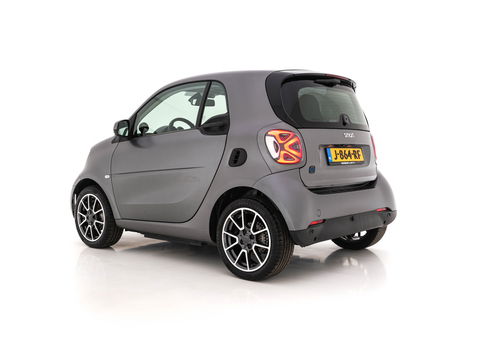 Smart Fortwo EQ Comfort PLUS 18 kWh [ 3-Fase ] Aut. *PANO | FULL-LED | FULL-LEATHER | NAVI-FULLMAP | CAMERA | BRABUS-WHEELS | AMBIENT-LIGHT | AIRCO | PDC | CRUISE | DAB | CARPLAY | COMFORT-SEATS | 16''ALU*