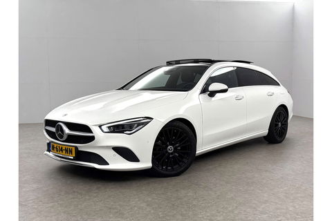 Mercedes-Benz CLA-Klasse 180 AMG Pano Sfeerverl. Camera Carplay Virtual LED Memory Trekhaak Cruise Navi Clima PDC 18"LMV