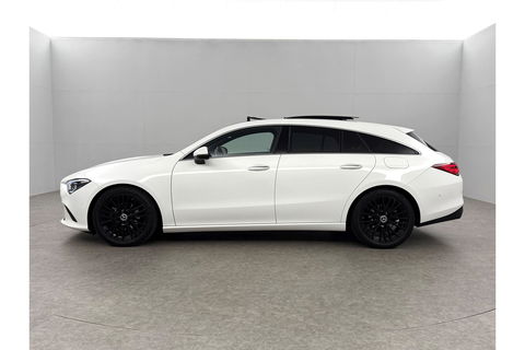 Mercedes-Benz CLA-Klasse 180 AMG Pano Sfeerverl. Camera Carplay Virtual LED Memory Trekhaak Cruise Navi Clima PDC 18"LMV
