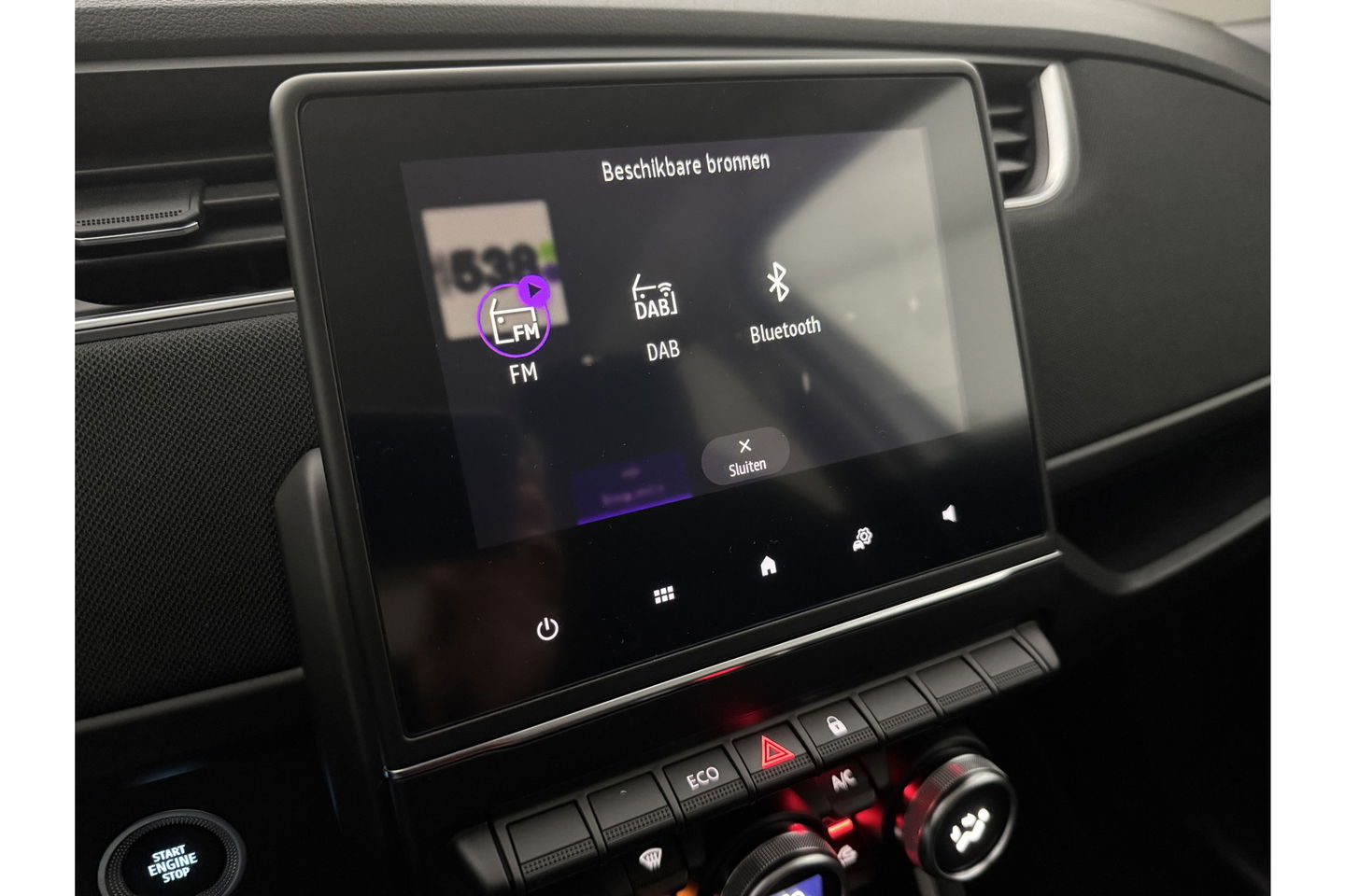 Renault ZOE R110 Life 52 kWh | Huur Accu | 109PK Elektrisch Automaat Virtual Airco Carplay Cruise 16"LMV