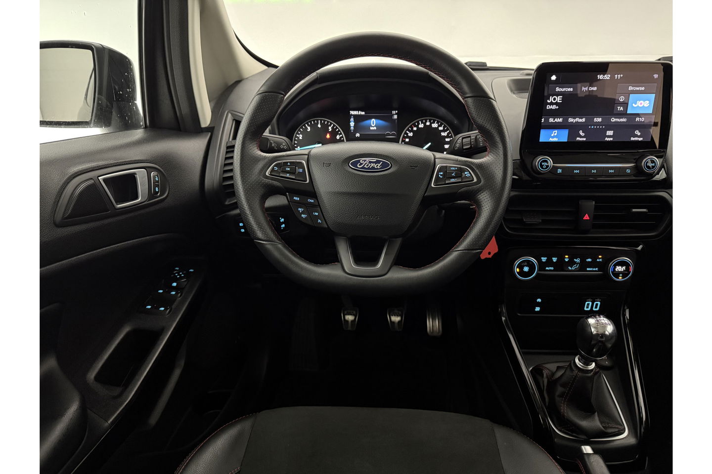 Ford EcoSport 1.0 EcoBoost ST-Line LED Sfeer Airco Cruise Carplay PDC 17"LMV