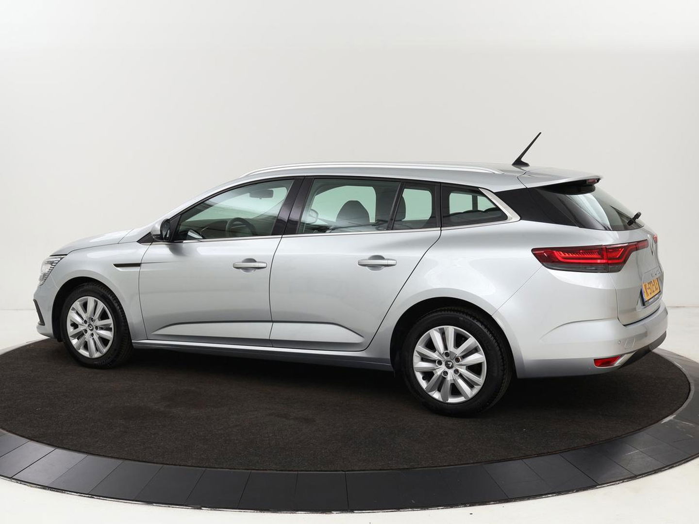 Renault Mégane Estate 1.3 TCe Zen | Apple Carplay | Cruise Control | Navi | DAB | LMV | Airco