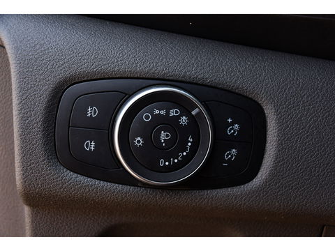 Ford Transit Custom 300 2.0 TDCI L2H1 Limited DC Camera, Cruise, Carplay, 170PK, Trekhaak, Stoelverwarming, Automaat, 2 x Schuifdeur, Uniek!
