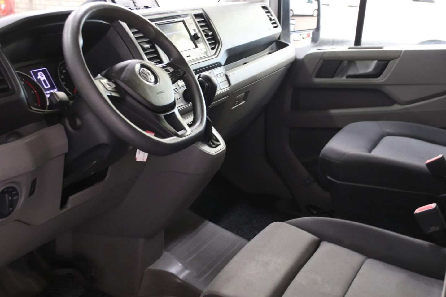 Volkswagen Crafter 35 2.0 TDI 180PK DSG AUTOMAAT BE TREKKER