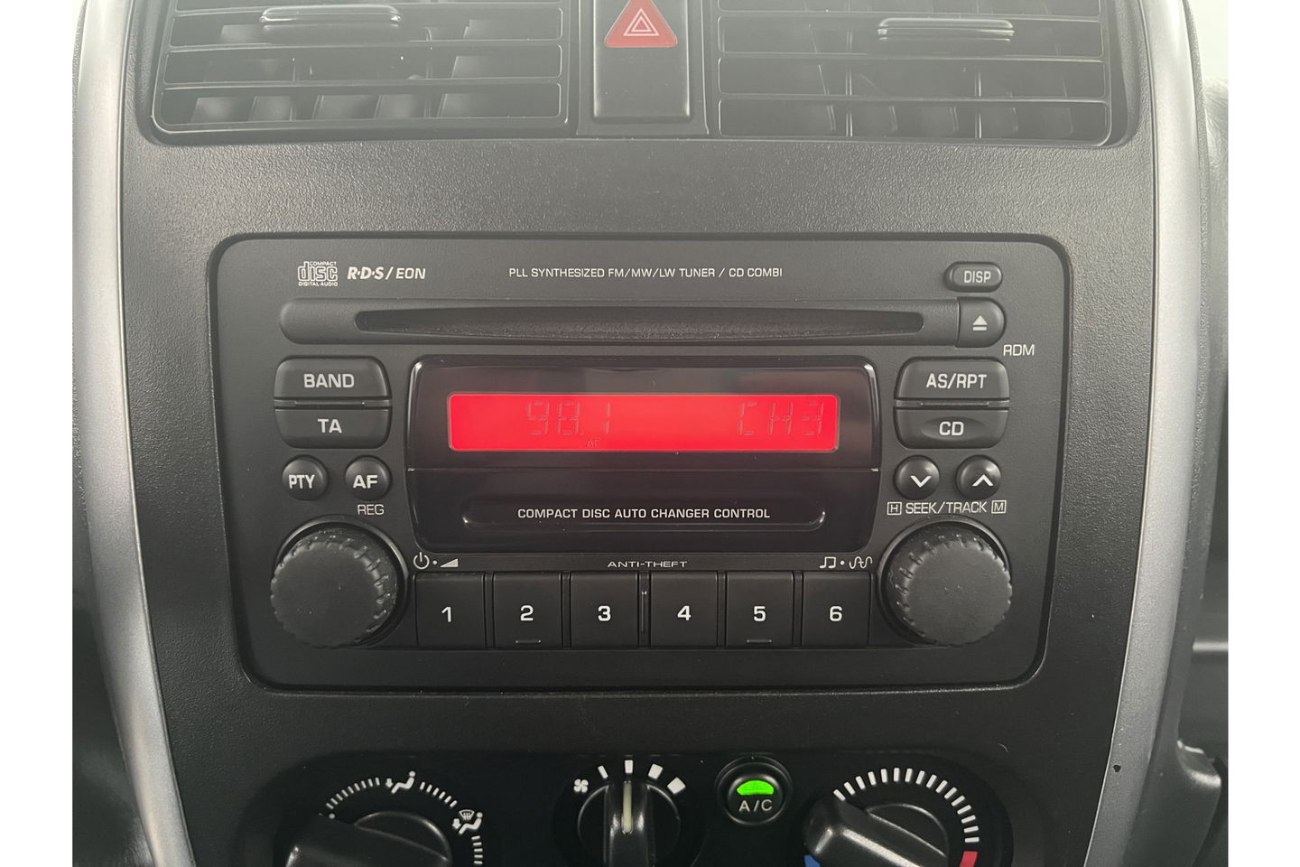 Suzuki Jimny 1.3 Exclusive 4x4 AWD Airco Trekhaak 15"LMV Stoelverwarming Elektrpakket