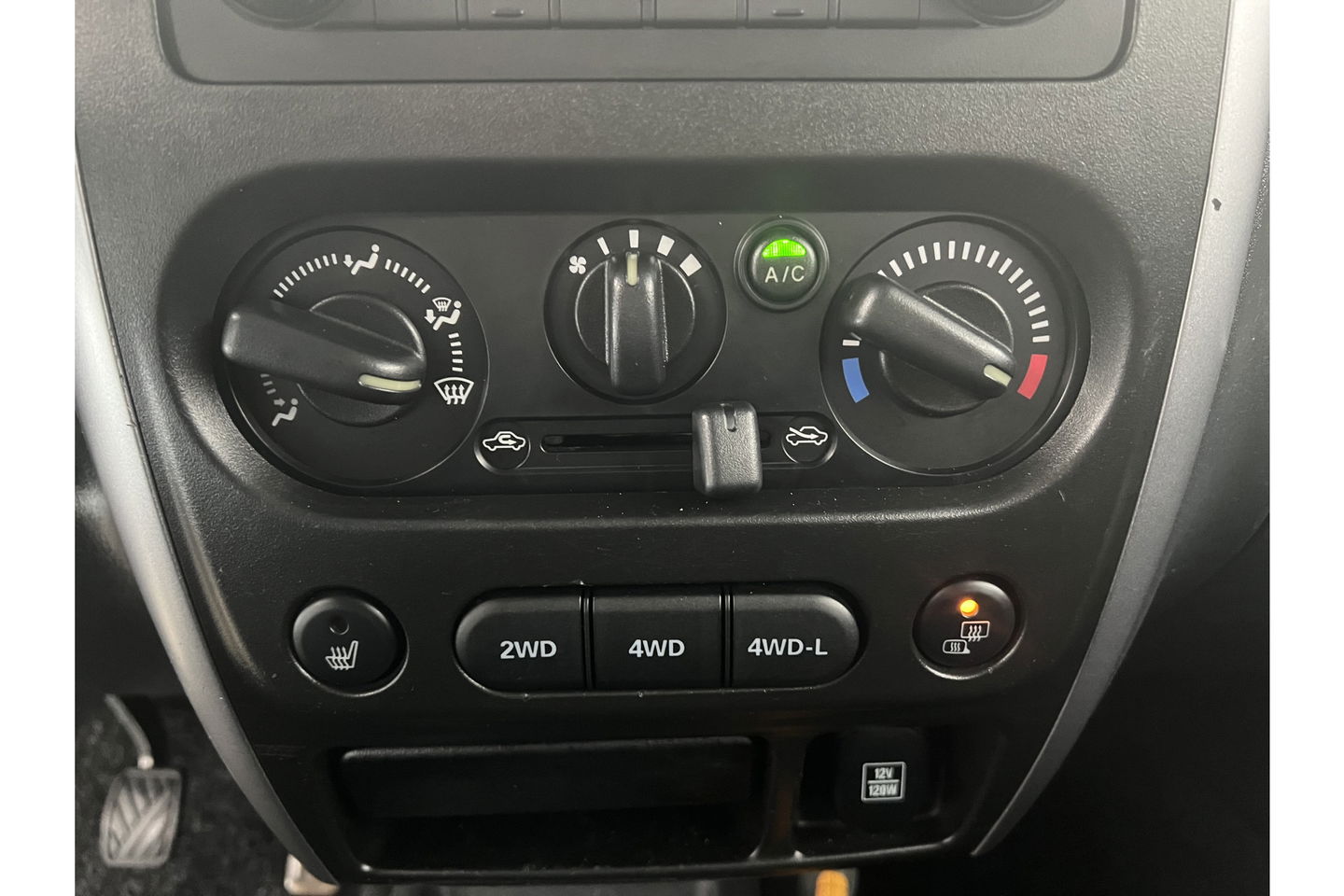 Suzuki Jimny 1.3 Exclusive 4x4 AWD Airco Trekhaak 15"LMV Stoelverwarming Elektrpakket