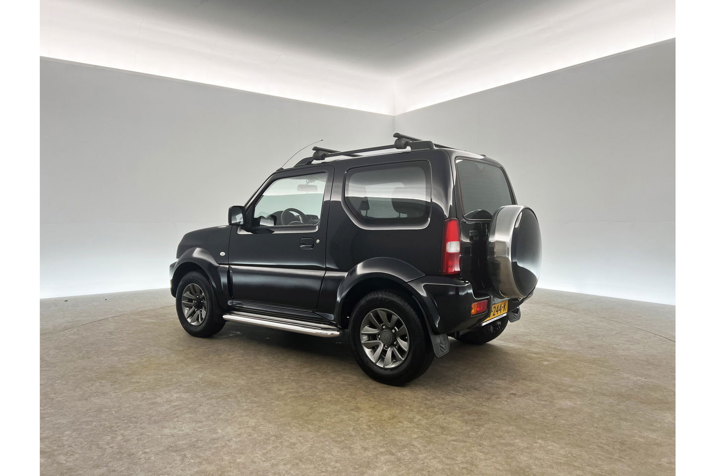 Suzuki Jimny 1.3 Exclusive 4x4 AWD Airco Trekhaak 15"LMV Stoelverwarming Elektrpakket